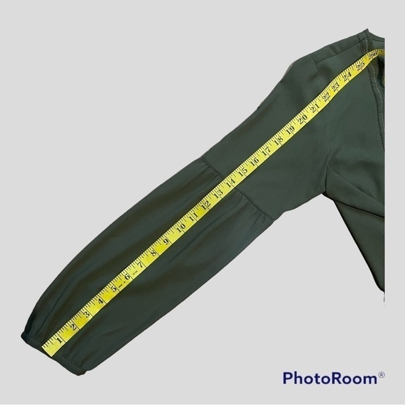 EUC Banana Republic khaki top, size small - Picture 7 of 7